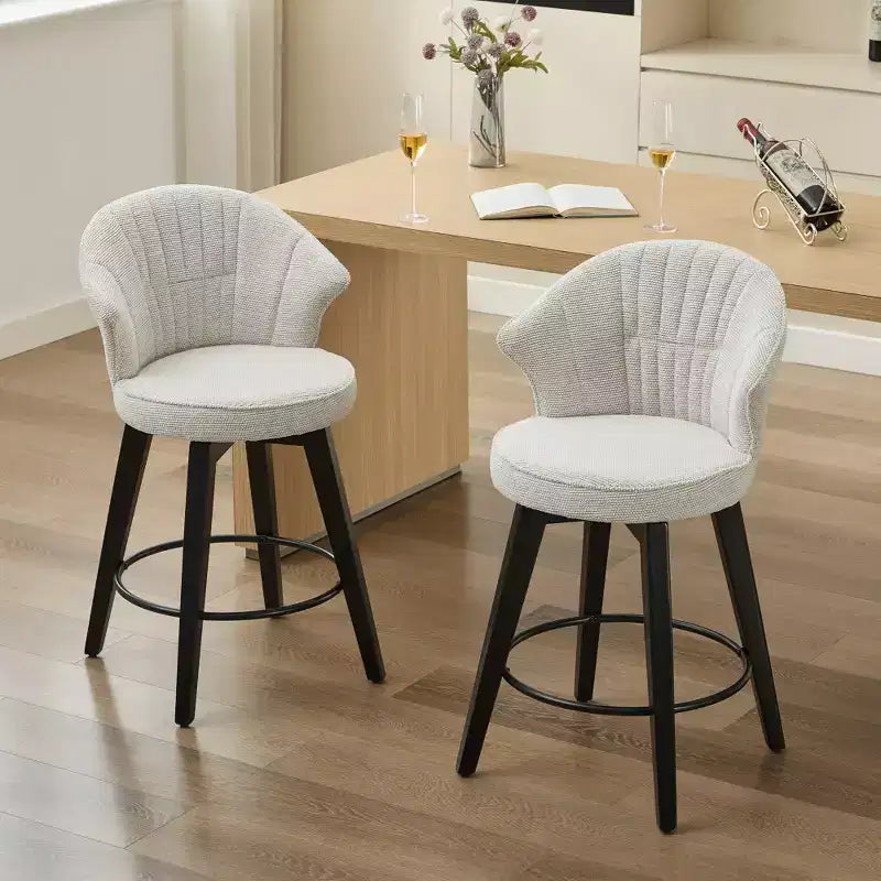 Tabourets de bar pivotants Zeus & Ruta Wingback 25 avec revêtement en chenille, pieds en bois et hauteur réglable