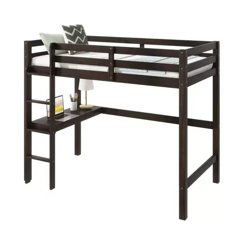 Lit mezzanine double en bois avec bureau intégré, barrières de sécurité et échelle marron