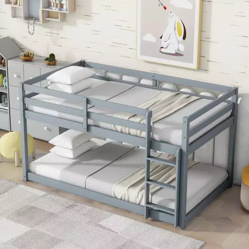 Lit superposé double en bois massif avec échelle, plateformes supérieure et inférieure dotées de lattes renforcées, gris